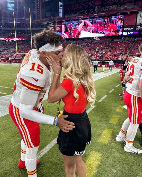 patrick mahomes sexy|Patrick Mahomes Shows His Love for Wife Brittany’s Sexy “SI .